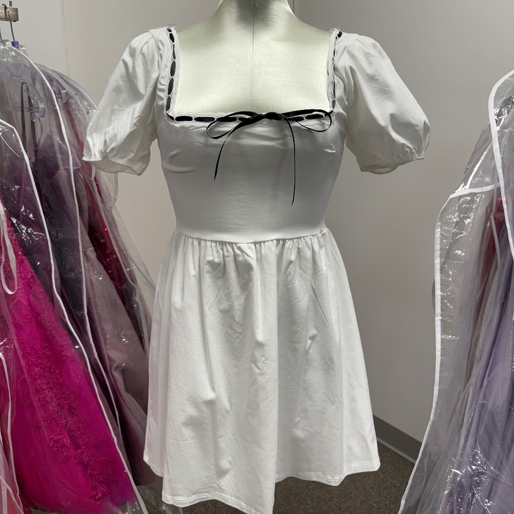 NWT Blue Blush Front Bow Short Puff Sleeve Dress